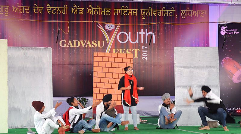 On the 6th Day of Youth Festival the Theatre event