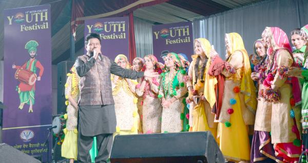 Karamjit Anmol renowned Singer and Actor Performing in a 13th youth festival