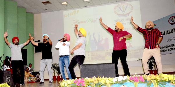 Alumni perform Songs during GADVASU-Alumni Meet 2022