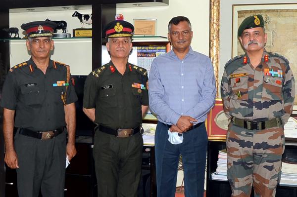 Additional Director General with Dr. Inderjeet Singh, Vice-Chancellor at GADVASU NCC Unit